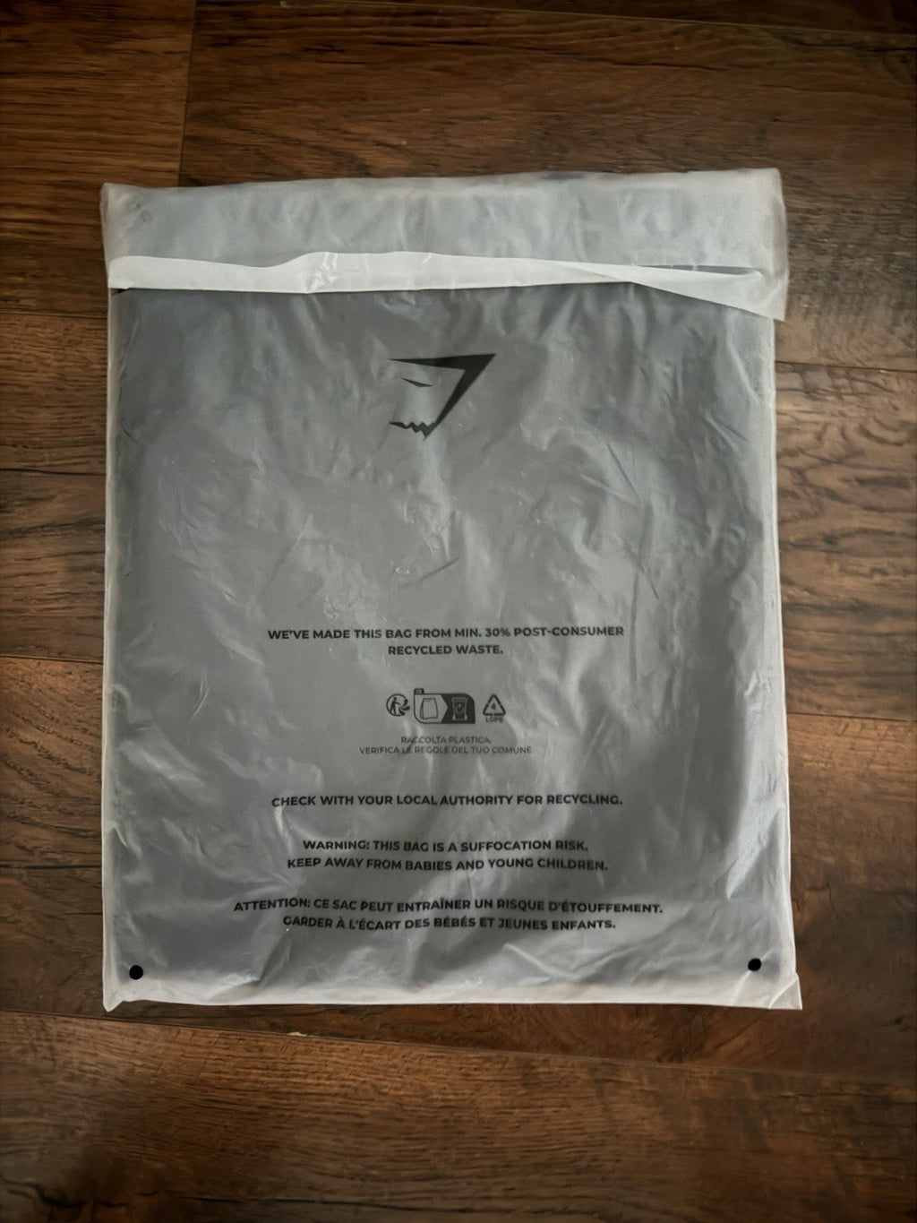 *SHIPS TODAY* ONYX GYMSHARK 5.0 Exclusive Black/Black Long Sleeve - Medium